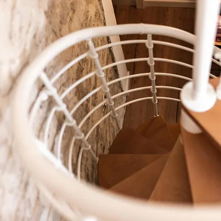 Duplex A 2 Min Des Arenes Et De La Maison Carree Nimes