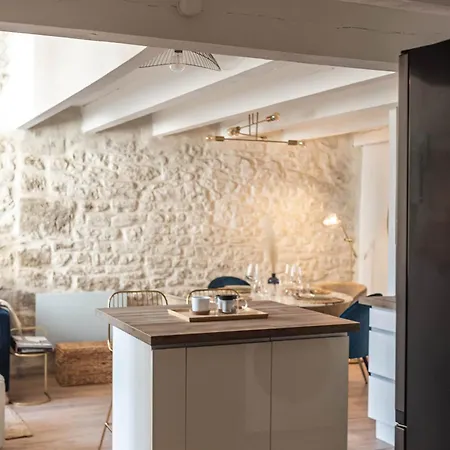 Duplex A 2 Min Des Arenes Et De La Maison Carree דירה