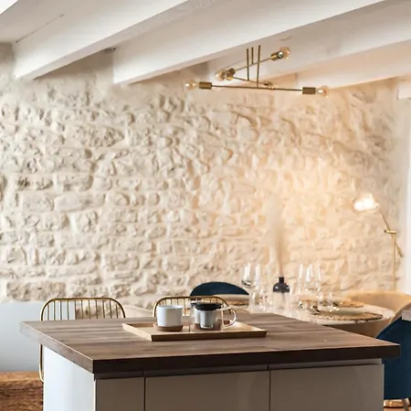 Duplex A 2 Min Des Arenes Et De La Maison Carree דירה נים
