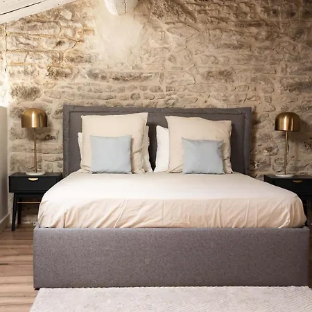 Duplex A 2 Min Des Arenes Et De La Maison Carree דירה נים