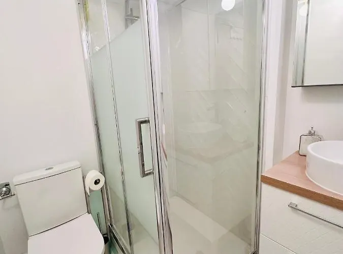 شقة Duplex A 2 Min Des Arenes Et De La Maison Carree