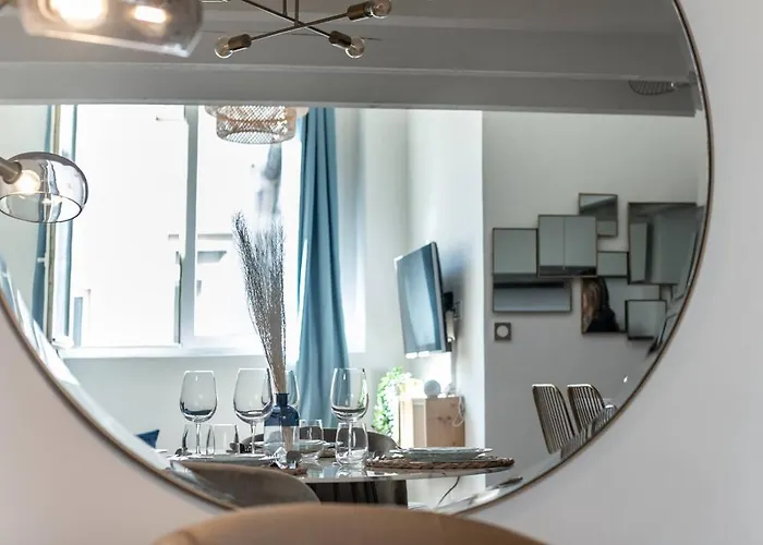 Duplex A 2 Min Des Arenes Et De La Maison Carree Apartment *