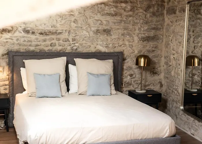 Apartment Duplex A 2 Min Des Arenes Et De La Maison Carree *