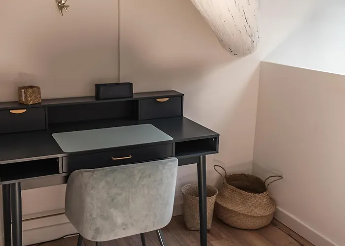 شقة Duplex A 2 Min Des Arenes Et De La Maison Carree