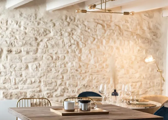 Duplex A 2 Min Des Arenes Et De La Maison Carree شقة نيم